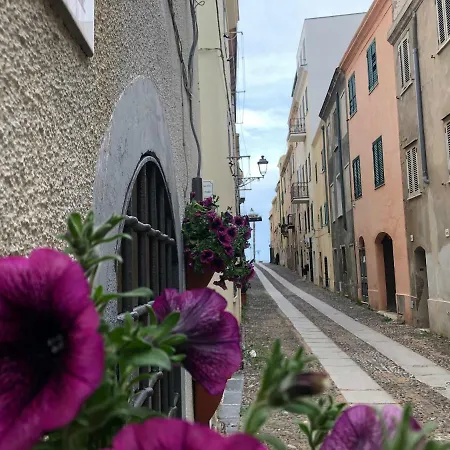 Cavour 84 *